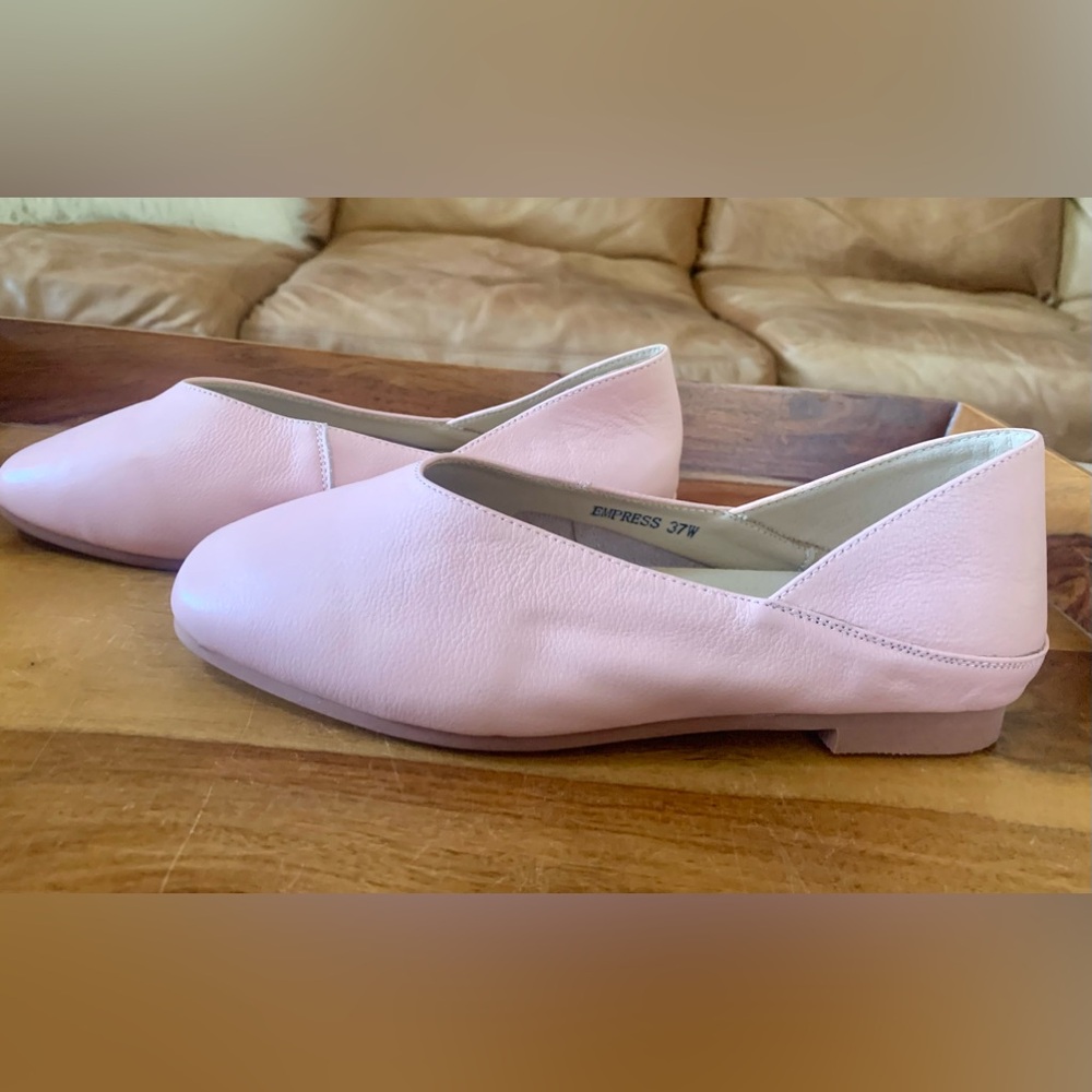Light Pink Leather Ballet Style Flats